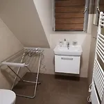 Ii. 公寓 *