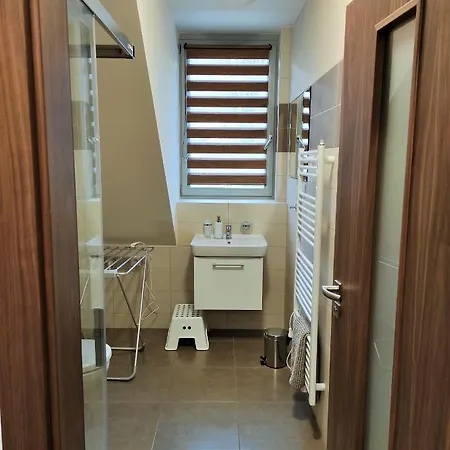 Appartement Ii. *