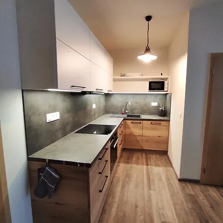 Appartement Ii. *